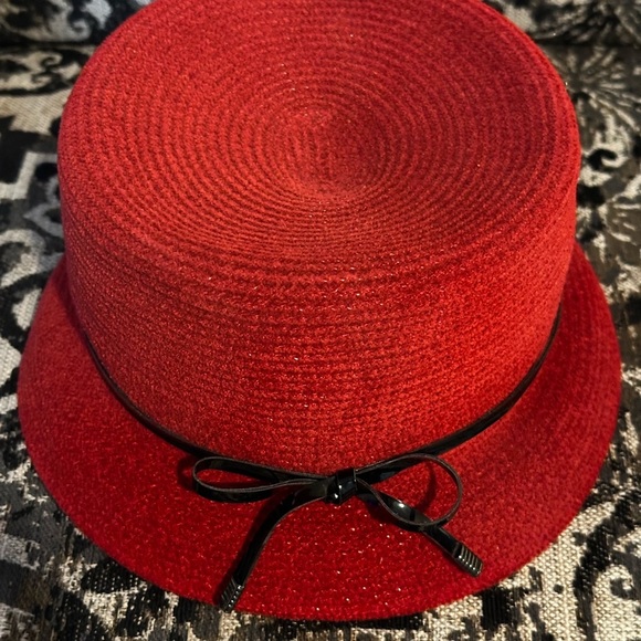 Elegant Red Women's Hat with Black Bow - Picture 1 of 5
